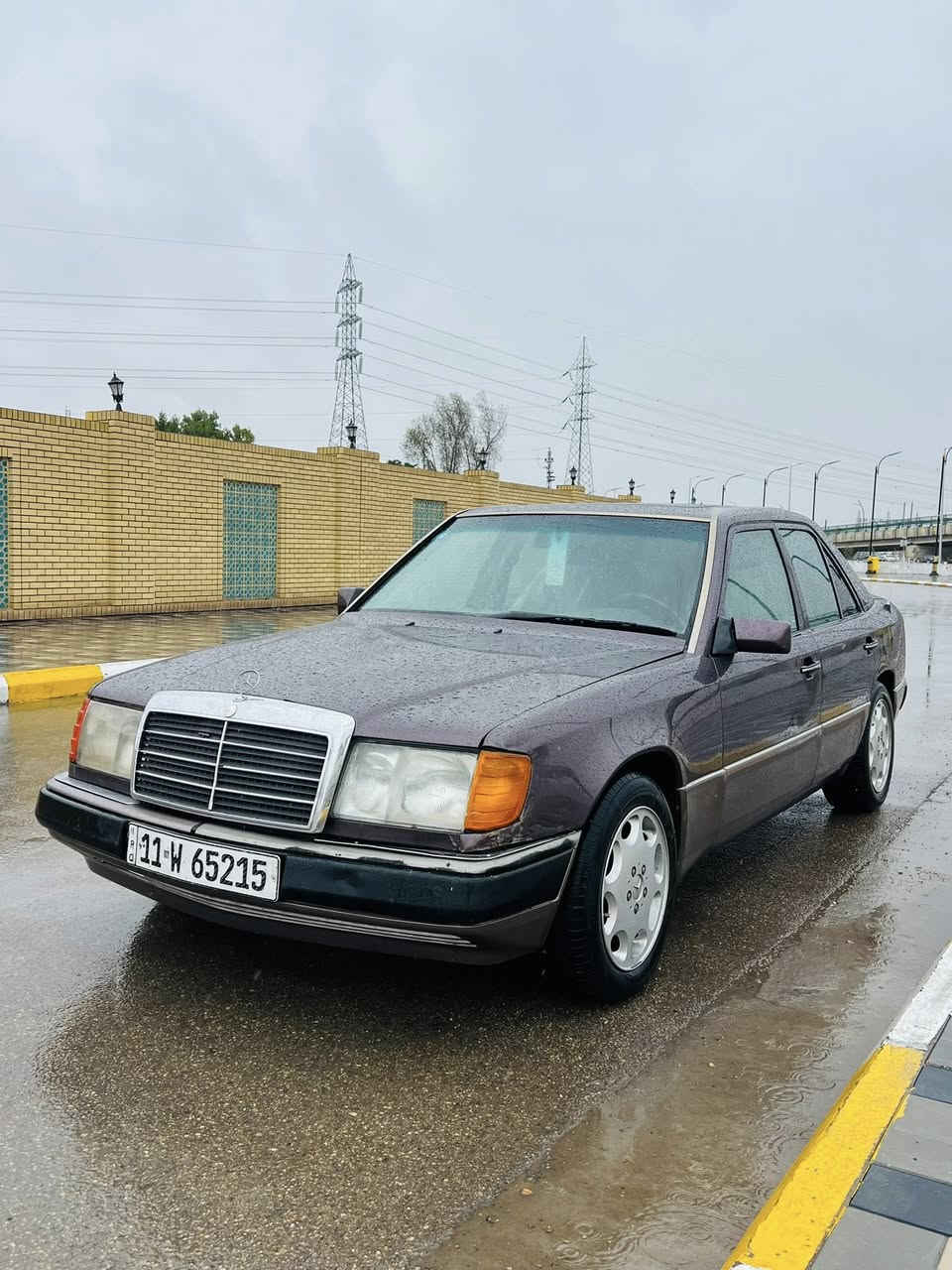 السلام عليكم
مارسيدس دب للبيع 
موديل 1991 
سياره جديده محرك بلاد 
مصبوغة جمالية 
🔴بدون ضربة مكفوله فقط صبغ جماليه🔴

6 سلندر لاتنقص ولاتبخر   

🔥 حداديه جديده
🔥كشنات جلد
🔥سلايت فتحه سقف   
🔥كشنات كهرباء
🔥ريمونت تفتيح وتقفيل 
🔥اريل كهربائي  ع بس تفتح سويج 

 الله شاهد السياره بالحقيقه احله من الصور مال جناي تعال وشوف بعينك 

 العنوان : واسط الكوت

📞 ***********
