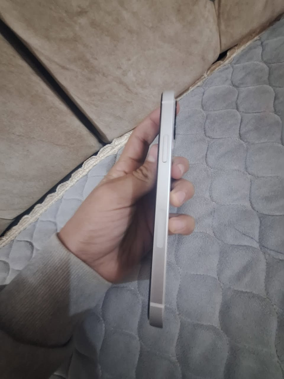 سلام عليكم
آيفون 12 عادي
موبايل ما مفتوح بعده جديد
الذاكره 128
البطارية 79
السعر 400 وبي مجال حك جيه 
المكان المعامل بستان سامي 
الاستفسار ***********
