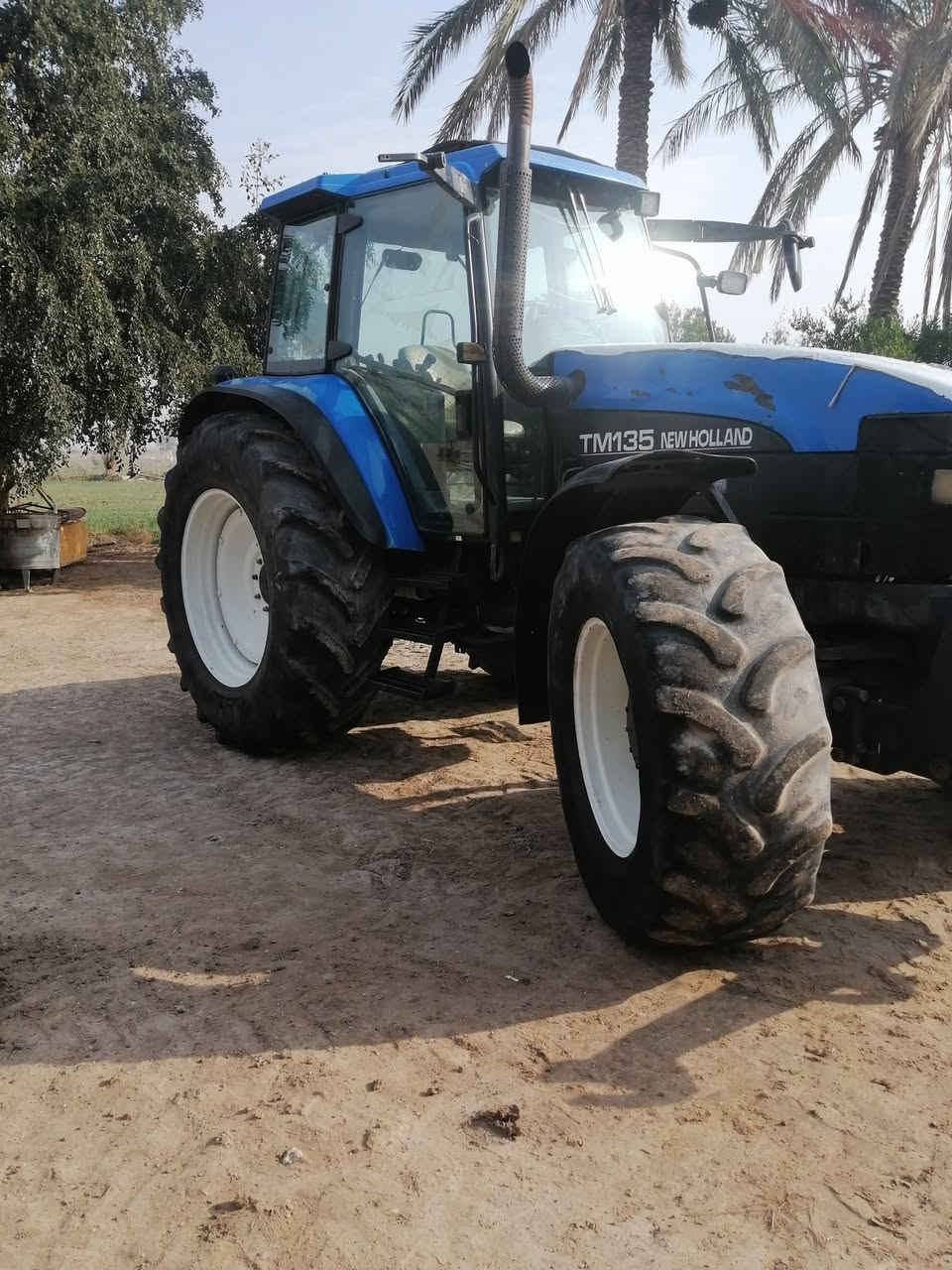 السلام عليكم للبيع نيوهولند حجمTM 135 كير هايد و رقم واسط لمكان اللطيفيه جسر السابع السعر 33 مليون الهاتف ***********
