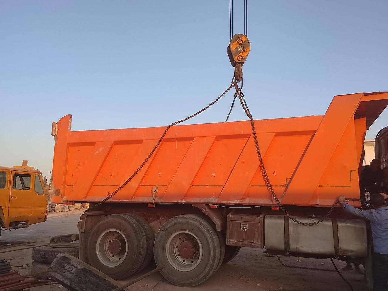 السلام عليكم بدي البي اثنة للبيع السعر35 رقم الاتصال ***********
