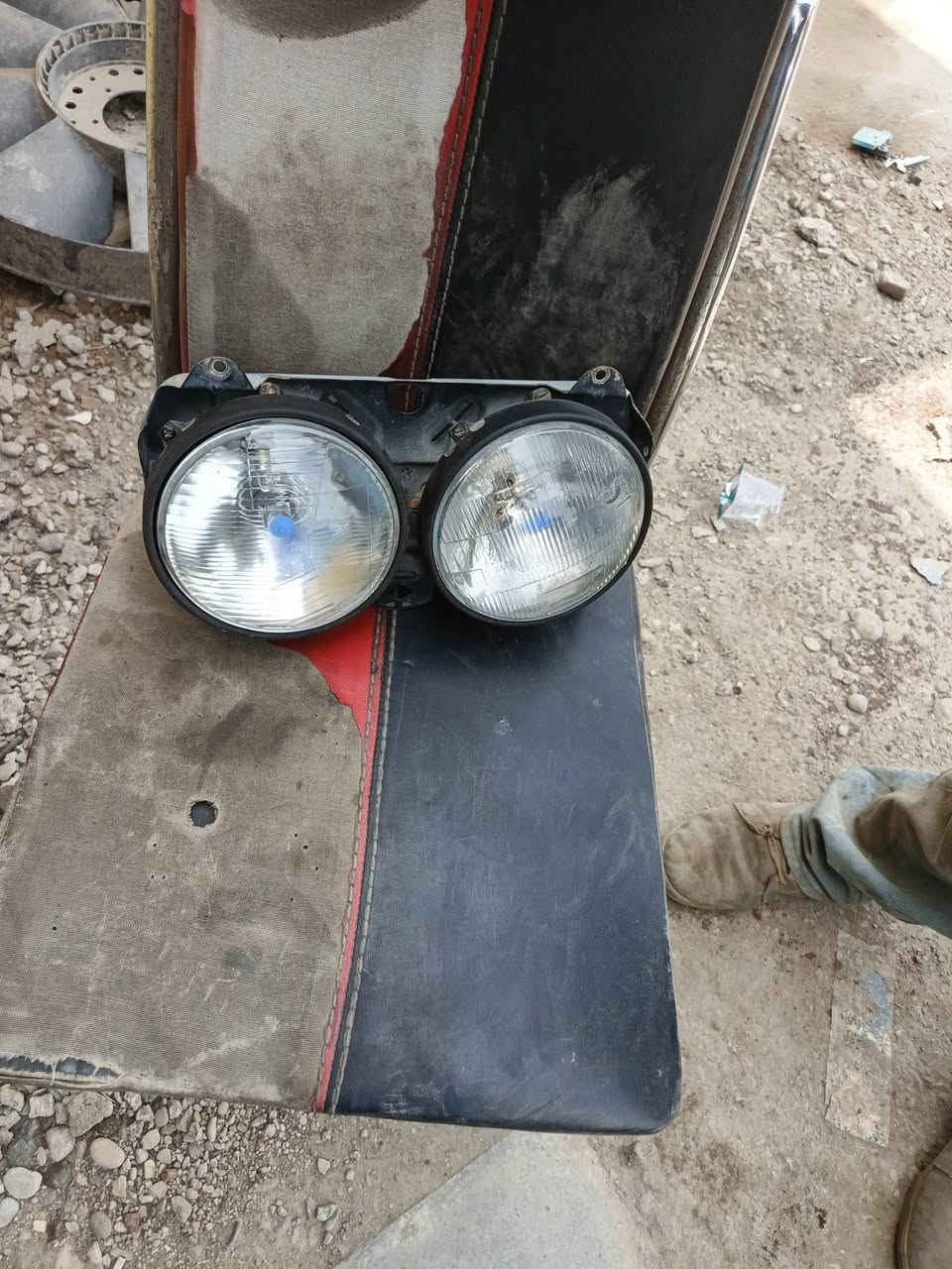 زوج اليت مان بوز بلادي ٨٢  العنوان بغداد جرف نداف محل قيصر تصال ***********

