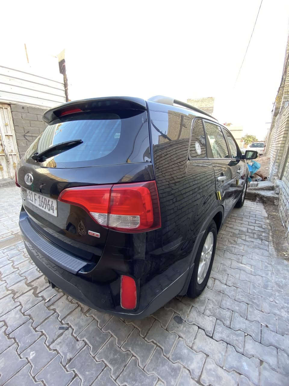 السلام عليكم للبيع كيا سورنتو 2014 سبعه راكب وارد امريكي مكينه وكير مكفولات مكينه  2400 GDI حادث السياره بابين وربع الجاملغ بارد مال الجهه اليمنه رقم بغداد انكليزي بسمي تحويل مباشر ثاني يوم تبريد ثلج مواصفاتها اشاير بل مري شاشه وحساسات خلفيه واماميه وكامره تحكمات استيرن تخم تايرات جدد السعر 138 وبيها مجال رقمي *********** مكاني بغداد
