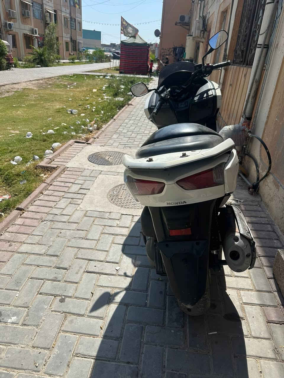 0-12 مكينه مكفوله بيه نقص كلج خلفي ودبل تعبان وجملغ امامي فقط درجه ورقه كمله حته ورقت مزاد وقرصه موجود ريده 10 ورقات مو سعره بس متوزي عليه مكاني بلديات شراي يتصل ***********
