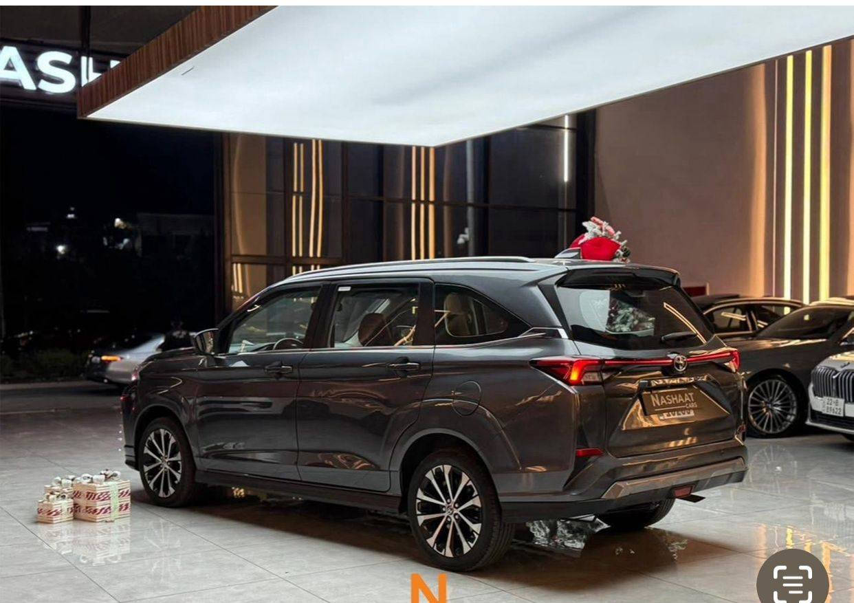 *للبيع تويوتا فيلوز 2023*
رقم اربيل

- حالة السيارة: كلش نظيفه
- عدد الكيلومترات: 19000 كم
- سعة المحرك: 1,5 4 سلندر العادي المرغوب الاقتصادي 
- نوع الوقود: محسن او العادي الاقتصادي
- عدد الركاب: 7 راكب
- الموقع: بغداد
- السعر: 155$ (قابل للتفاوض)

السيارة بحالة جيدة جدًا، مع طخطخات ومصبوغات موضحة في الصور. 
الميزات:

- تبريد قطعتين (القطعه الثانيه مركزي)
- شحن تلفون لاسلكي
- شاشه كبيره كامره وحساسات
بيع او مراس ***********
السياره بسمنه تريد تحويل تريد وكاله حاضر
