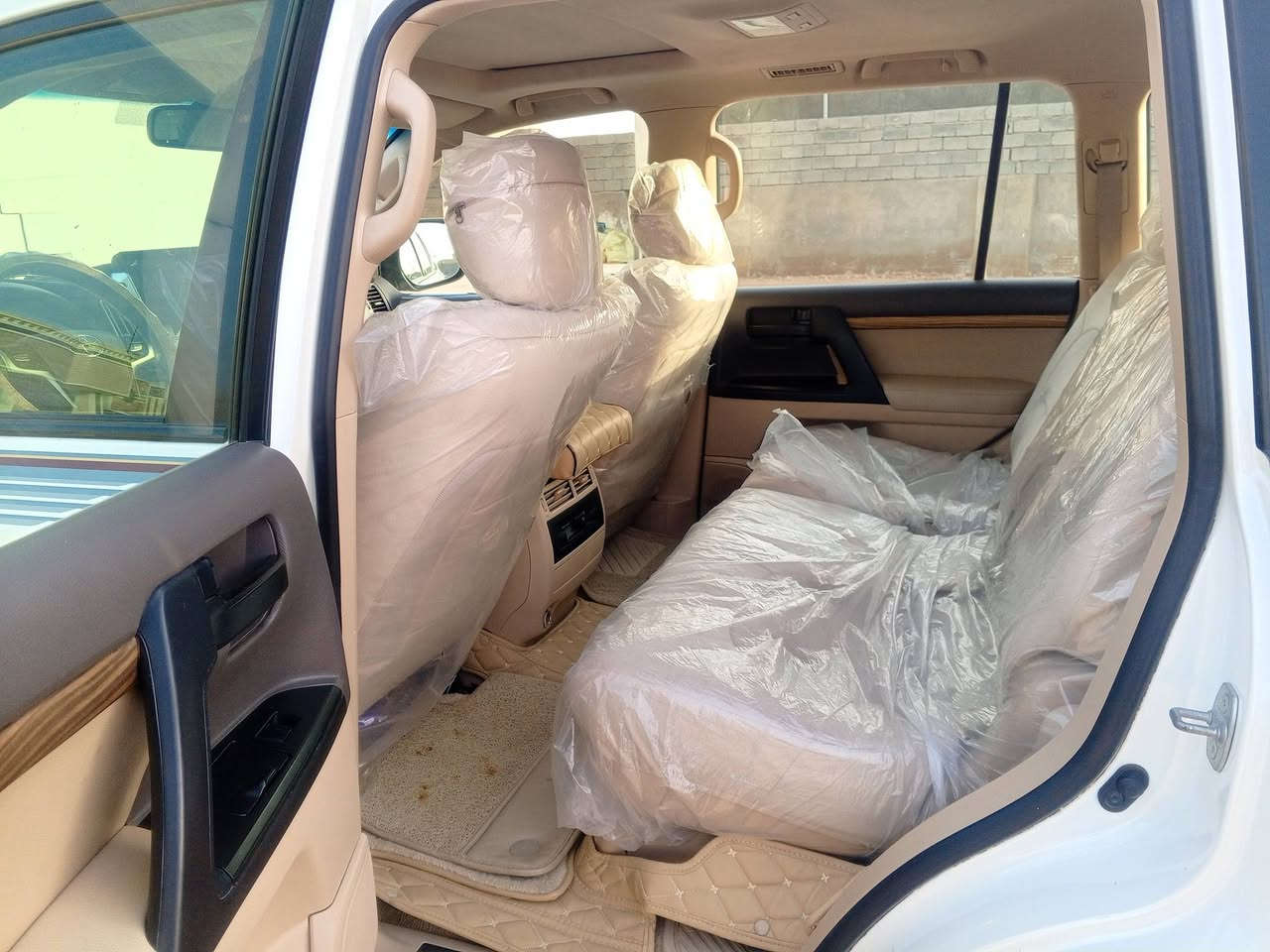 ***********لاندكروزر 2012
