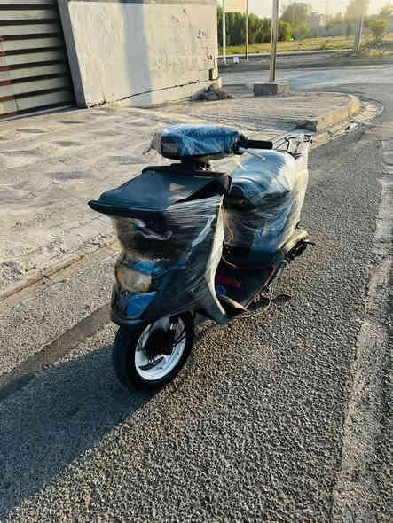 سلام عليكم دراجه ياماها للبيع مابيها كل عيب سلف كهربائيات كله شغاله مكينه بالشرط مابي صوت اكسل سعر ١٥٠ بي مجال للطيبين متواجد فيس واتساب ***********
