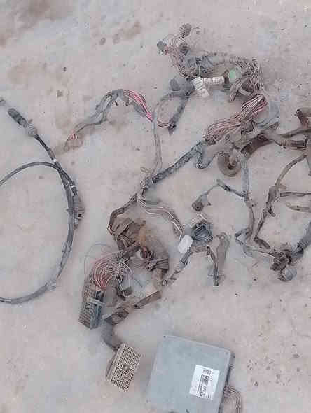 سلام عليكم حياكم الله شباب الجميع 
(1) عندي ضفيره وعقل كورلا كامله حد لقاعدة الفيوزات 
(2) قمجي كير عندي اوتو شغال تجي تفحصه كدامي 
للتواصل والاتصال *********** حياكم الله الشرايه
