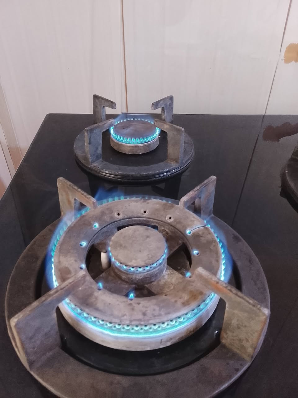 للبيع كلو شغال ***********
