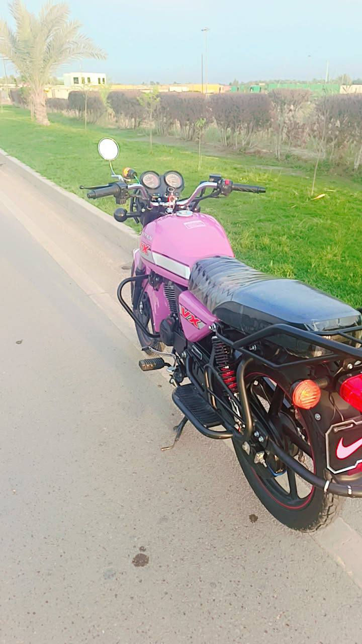 السلام عليكم دايون البيع موديل 23 اوراق اصولي مكفوله كفاله عامه من كلشي ماكاني الحمزه الغربي يم معمل السكر *********** السعر 1900
