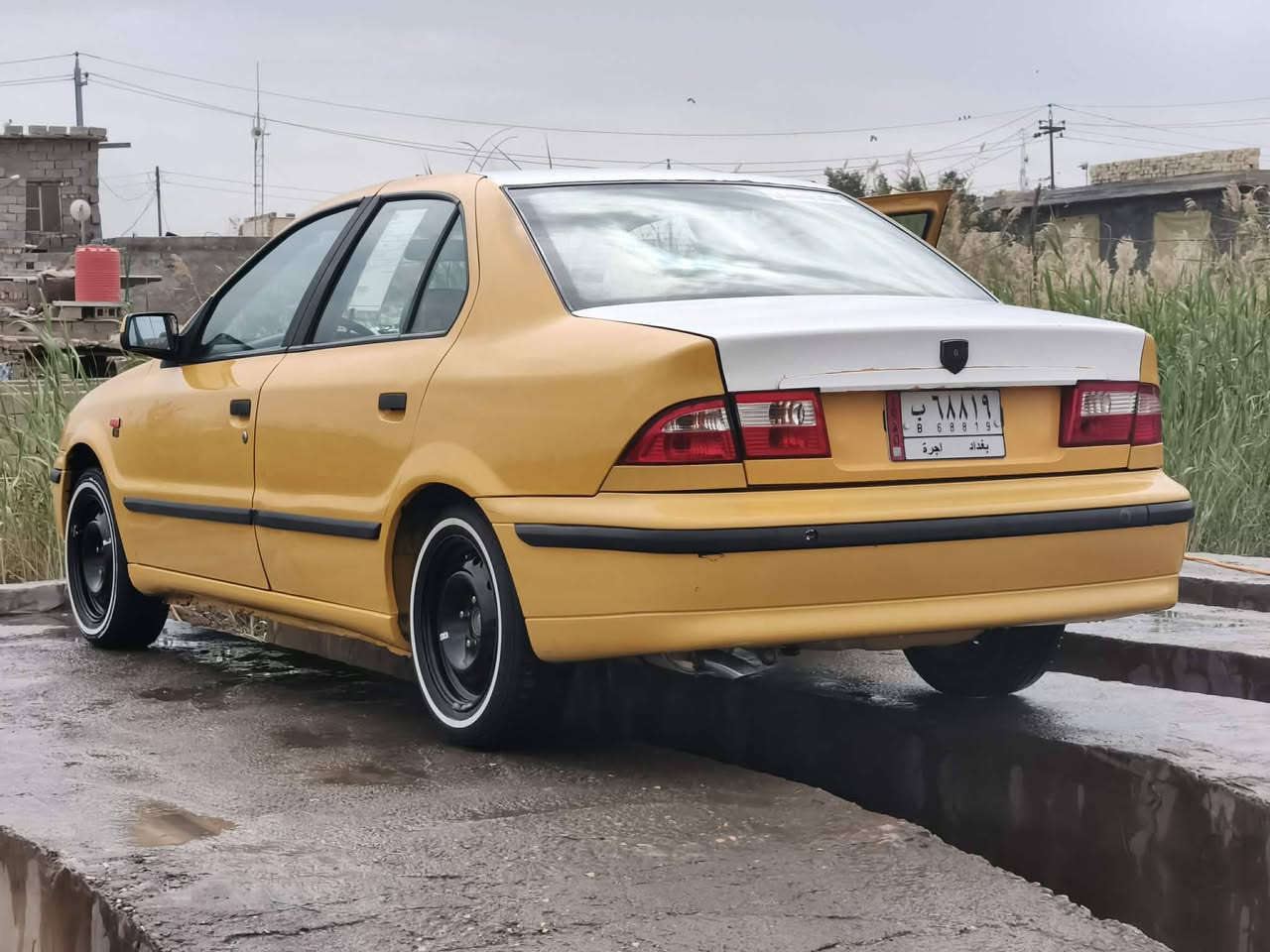 سمند 2012 رقم بغداد مكفوله كفاله عامه بيها بس الدوسات صبغ مصفره هيئه وغرامات جاهزه من كل النواحي تخم تاير حداديه جديده تبريد ثلج
مكان السياره واسط الكوت مركز مدينه 
السعر 43 وبيها مجال قليل
***********
