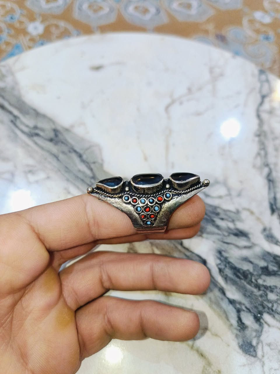 محابس واحجار قديمات للبيع مكاني بالسماوة بالخضر الشراي يدز عالخاص


**إذا كنت صاحب هذا الإعلان وتريد حذفه لأي سبب، رجاءا أرسل رسالة إلى الدعم الفني**