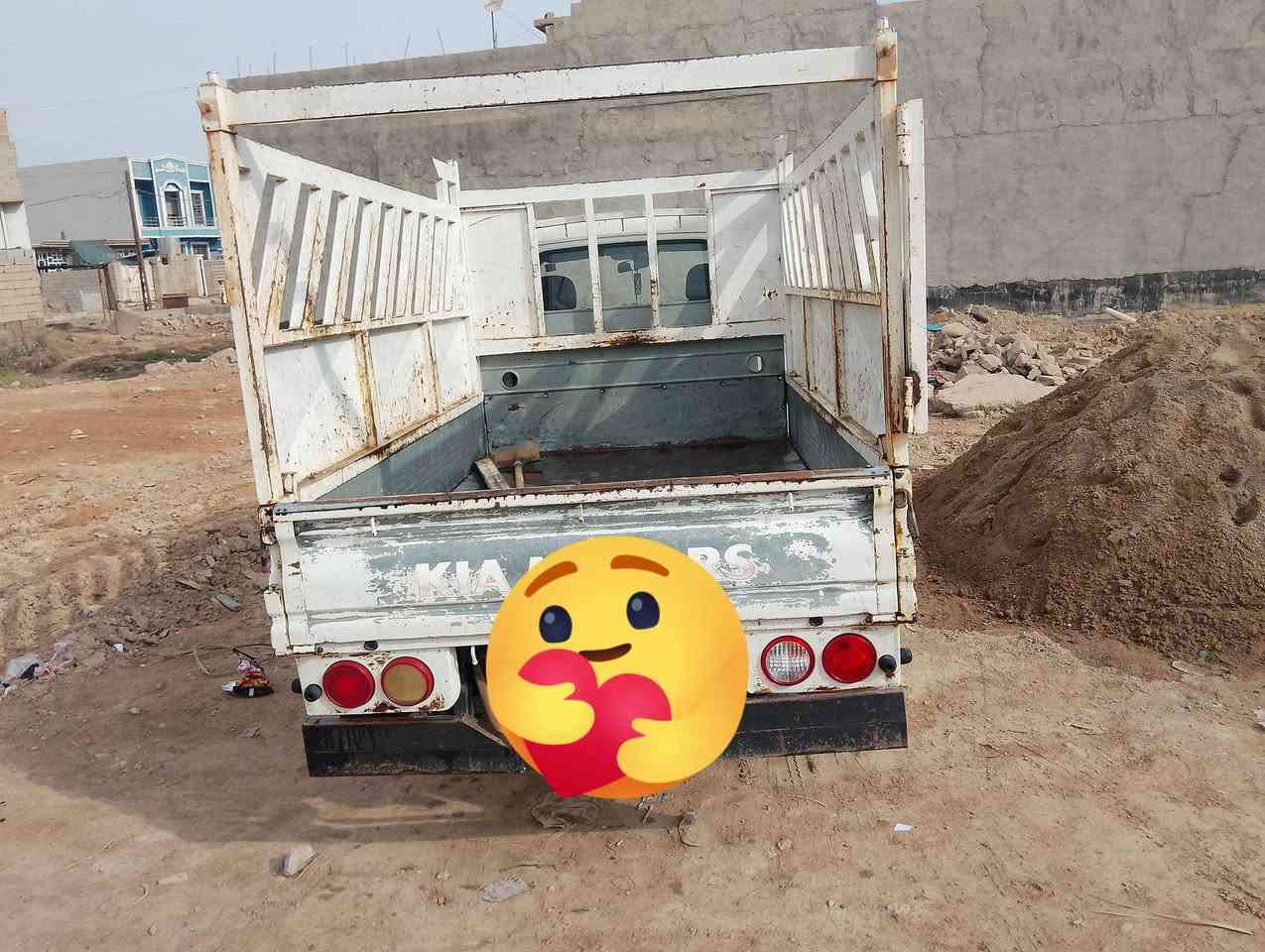 السلام عليكم  سياره كيا موديل 2013 للبيع بسمي رقم ديالى في دلي عباس الاستغفار على هذا الرقم ***********
