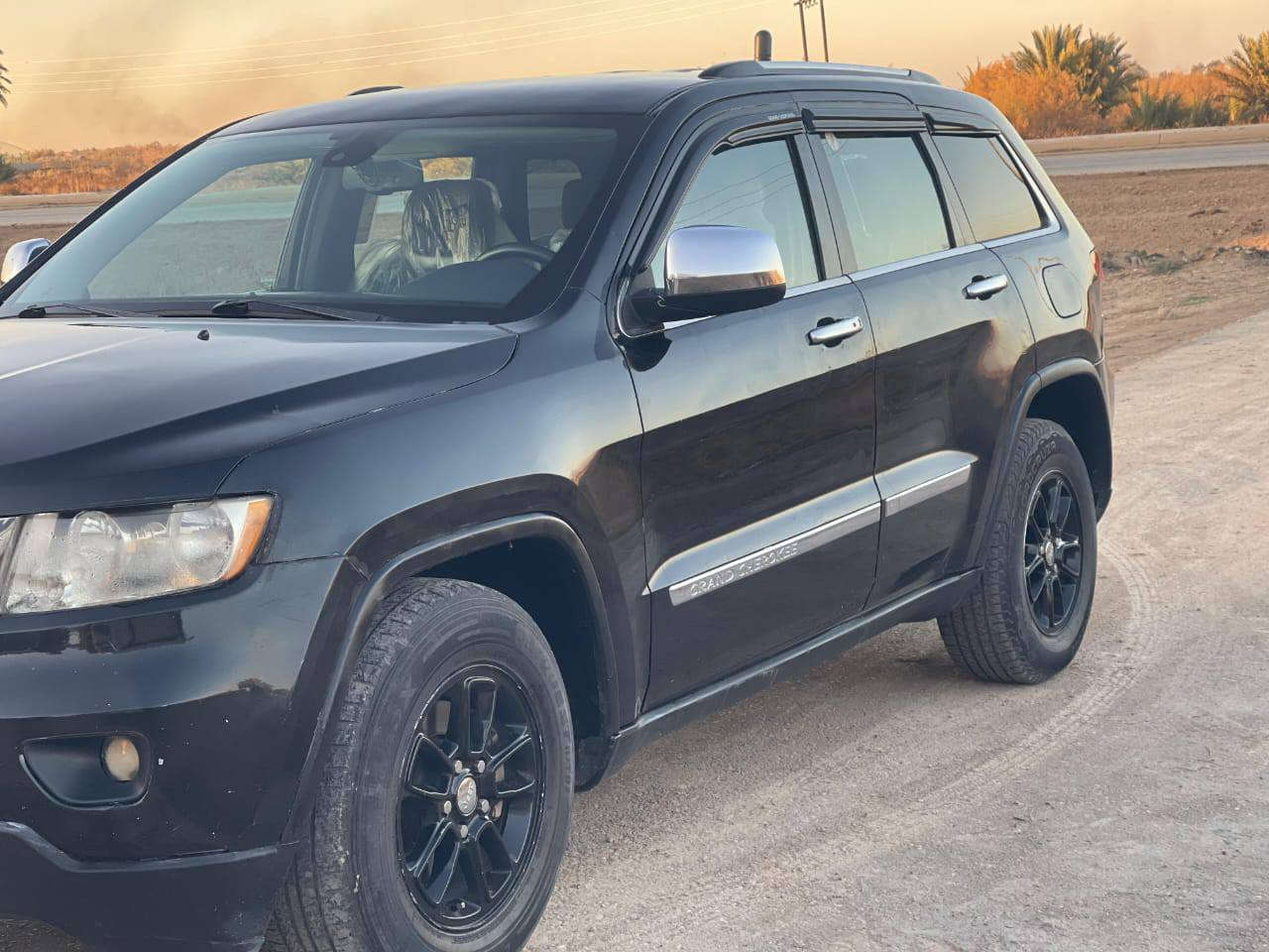 السلام عليكم جيب 2011 صبغ 5 قطع ابيع عام محرك جديد صدار امامي صدار خلفي تخم تاير سياره حلوه مال جناي السعر 120 المكان الكرمه ***********
