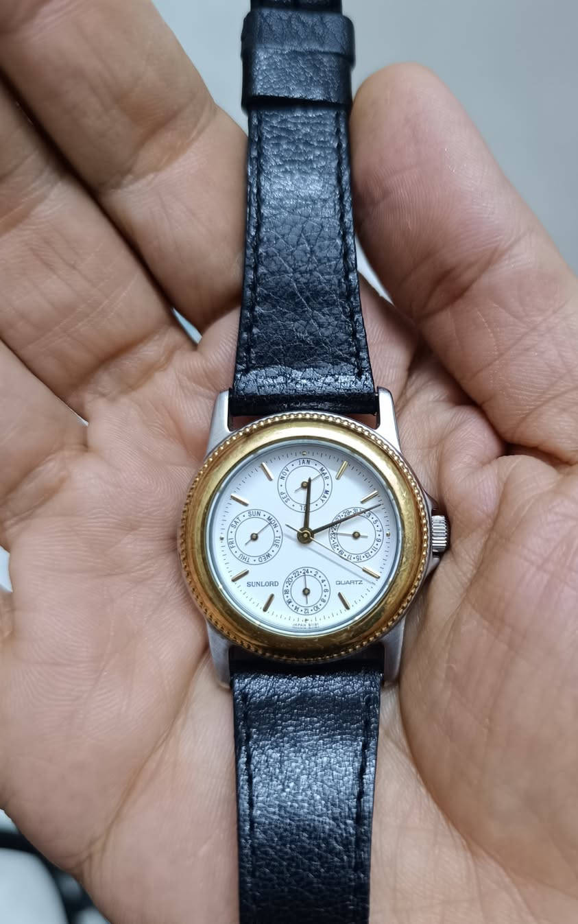 السلام عليكم اي ساعه تعجبك صورتها وعالخاص واسعار تختلف حسب نوع الساعه


**إذا كنت صاحب هذا الإعلان وتريد حذفه لأي سبب، رجاءا أرسل رسالة إلى الدعم الفني**