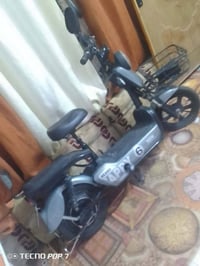 دراجه شحن للبيع سعره خاص 07855839558