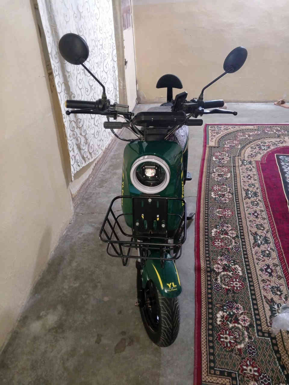 السلام عليكم R9 للبيع نضيف مستخدم شهرين كله شغال شرط
نضافه فول بطاريات جدد تايرات جدد مكان كركوك واحد حزيران السعر 450$بي مجال قليل ‏‪***********‬‏
