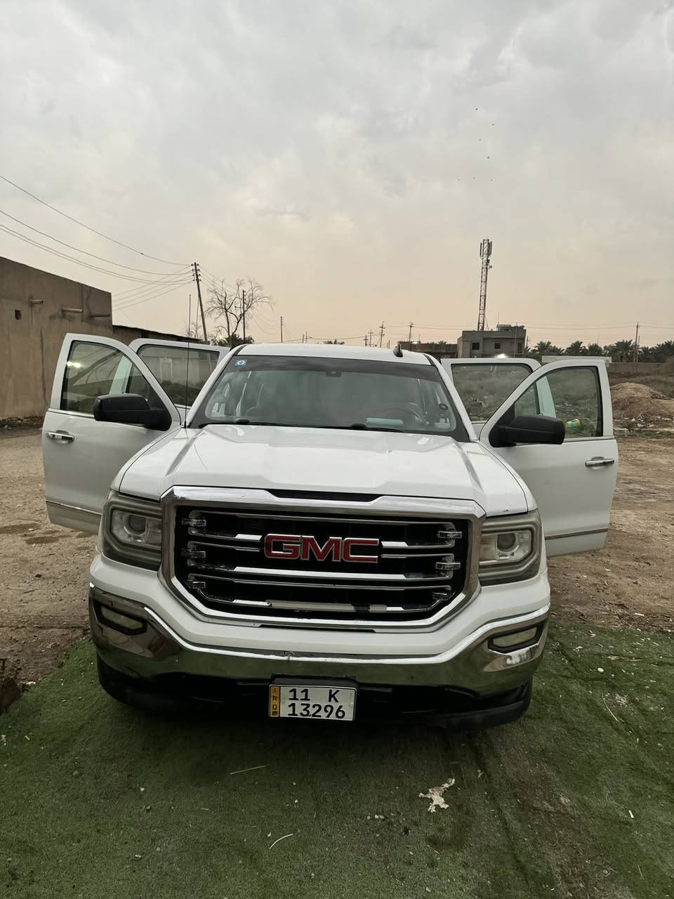 السلام عليكم جي ام سي  سييرا SLT 2016وارد كندي مكفولة سيارة جديدة وجاهزة ماناقصها اي شي تبريد ثلج مكينة نظيفة كلش البدي نظيف بي طخات بالباب وچاملغ موجودات شوف العين سيارة بإسمي رقم دولي الجديد اهم شي التحويل سيارة بلادية من كلشي سعر 210 
للأستفسار 
     
***********.   مكاني البصره
