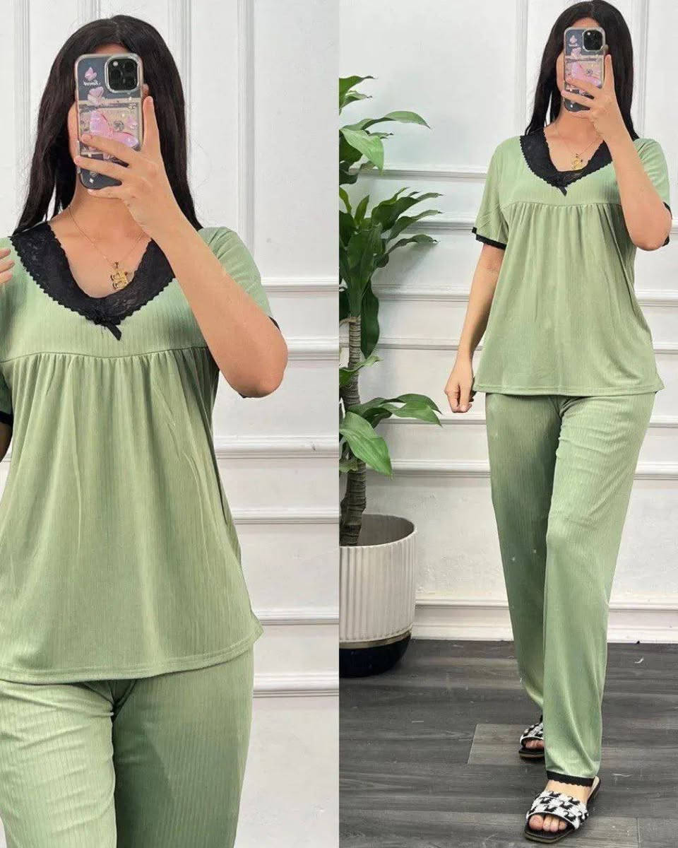 كل القطع داخل الصورة ع 5 من كل موديل باقي قطع قليلة سارعوا الحجز بنات سويت عليهم تخفيض لان اريد اصفي البضاعة للحجز دايركت❤️‍🔥✨️


**إذا كنت صاحب هذا الإعلان وتريد حذفه لأي سبب، رجاءا أرسل رسالة إلى الدعم الفني**