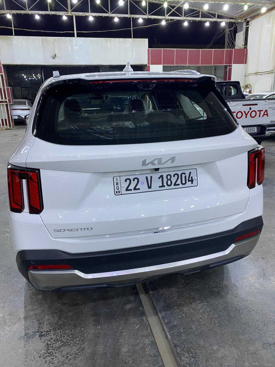 سلام عليكم كيا سورنتوموديل 2025 سيارة جديده جدن ماشية 5000الف بحالة الزيرو بدون اي ملاحضه موصفات بنورامه ويل 20كراسي جلد تدفئه وتبريد بل كراسي  2كرسي كهرباء وبيه هواي موصفات بعد ضمان شركة نم مكان السياره البياع السعر 350$ للاستفسار ‭٠٧٧٠ ٢٥٨ ٠٥٦٩‬
