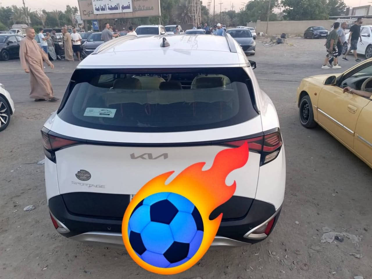 السلام عليكم (سبورتج) سونار كدامك واقرة سيارة شبيها مابيها كله بالصور مذكور موديل 23 س،ع،ر 180 
مكان العامرية ***********
