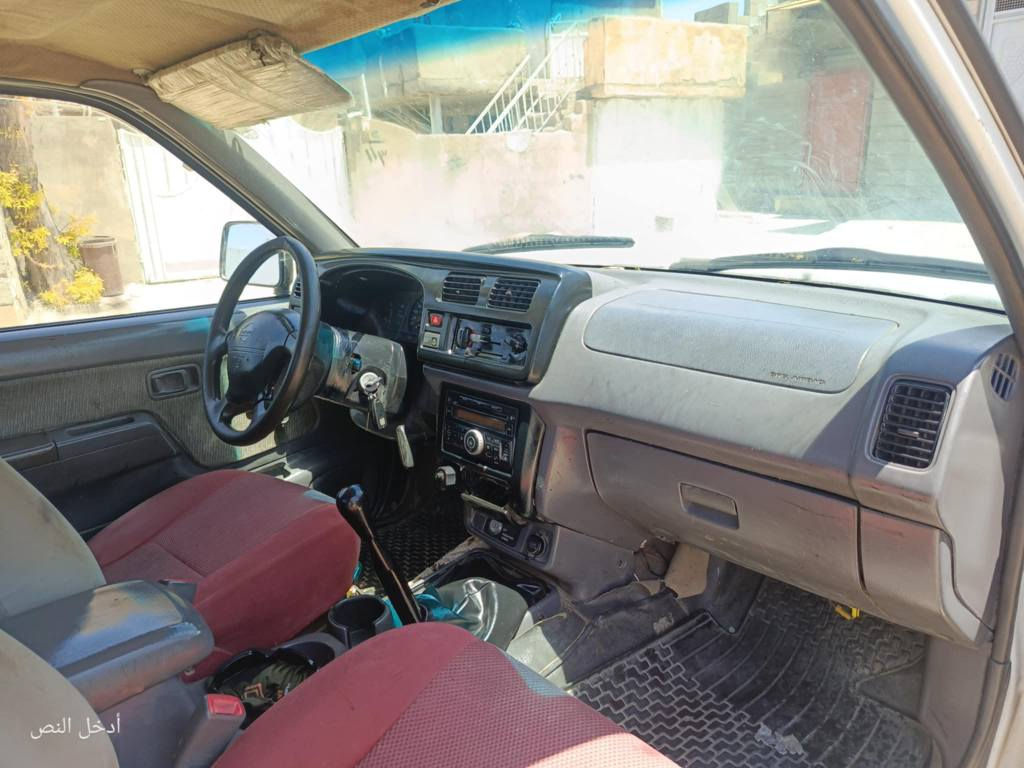 سڵاو ئەم نیسان پیکابە بۆفرۆشتن  مۆدێل 2000سەیارەکە بەشەرتی گێر و بەکینە و ئەکسل برایان ئەم سەیارە دەبڵ ئەکسلی دەرکراوە کامل چەند شوێنێکی بۆیاخە بەس من بە کامل بۆیاخ ئەیفرۆشم سەنەوی 2027بەسەرەچێ تابڵێی سەیارەیە جوانە بۆ زانینی نرخ و زانیاری زیاتر بەیوەندی بەم ژ.م ***********_***********بکەو السليمانية, العراق
