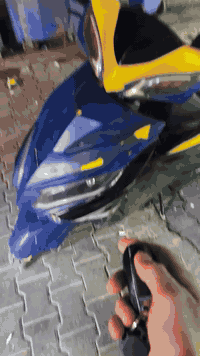 ياباني للبيع بدون ايا عيب 
450 الف 
اربيل بختياري


**إذا كنت صاحب هذا الإعلان وتريد حذفه لأي سبب، رجاءا أرسل رسالة إلى الدعم الفني**