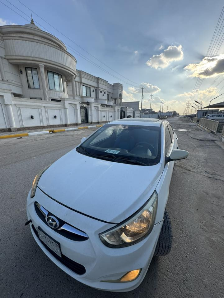 السلام عليكم .."
اكسينت 2015
ماشيه ١٠٠ الف 
خليجيه فول 1/1 
فتحه سلايت 
داخل بيجي 
تحكمات استيرن 
شاشه ايباد 
ويل فراشه 16 تاير
محرك 1600 دوش
اشاير مري 
رقم بغداد دولي بسمي شرط التحويل
السيارة بيها قطع صبغ وخدوش  
مكان السياره بغداد ( الدورة) 📍
السعر 100$ وبيها مجال بسيط
الرقم للبيع فقط 
***********
