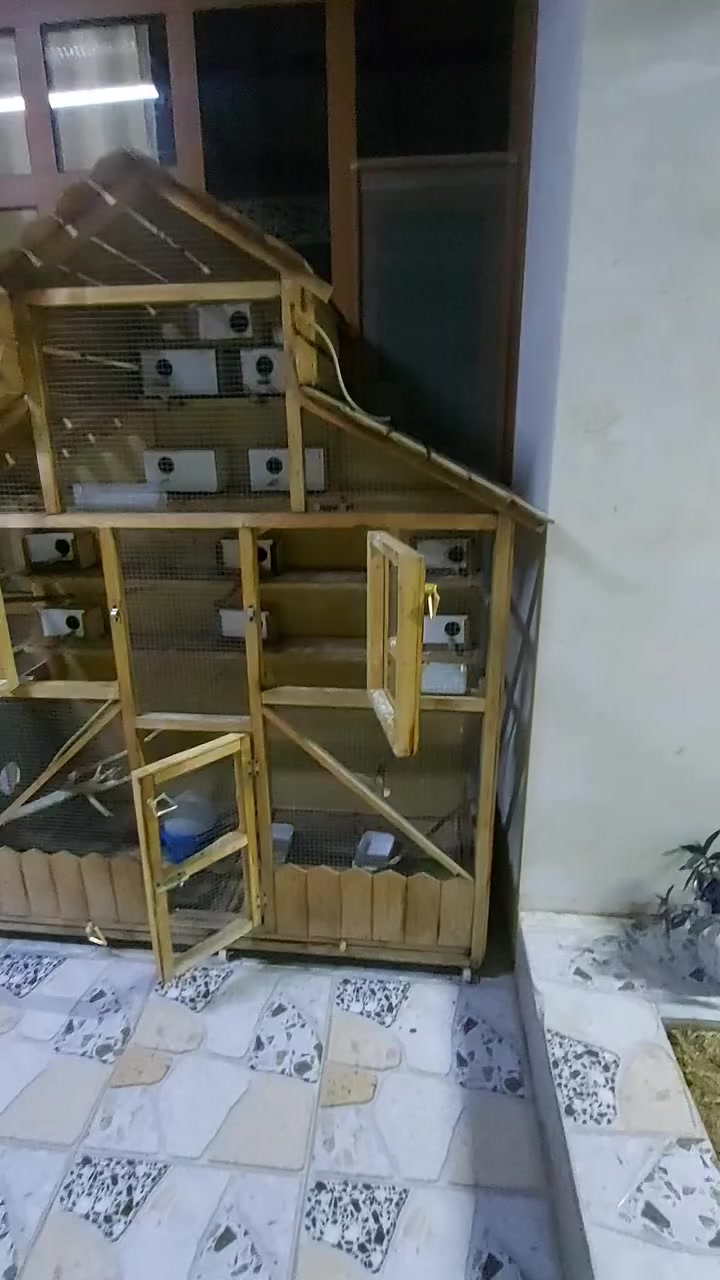 قفص خشب ياباني نضيف
الارتفاع 2 متر 
العرض 1.5 متر
 النزال 90 سانتيم
 السعر 200 الف 
التواصل واتساب  ***********
