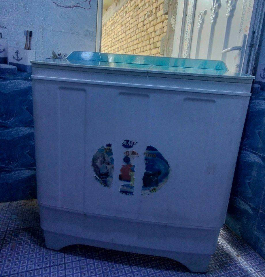 غسالة ملابس غسل وتنشيف نظيفة جداً استعمال قليل السعر 50 للتواصل
***********
