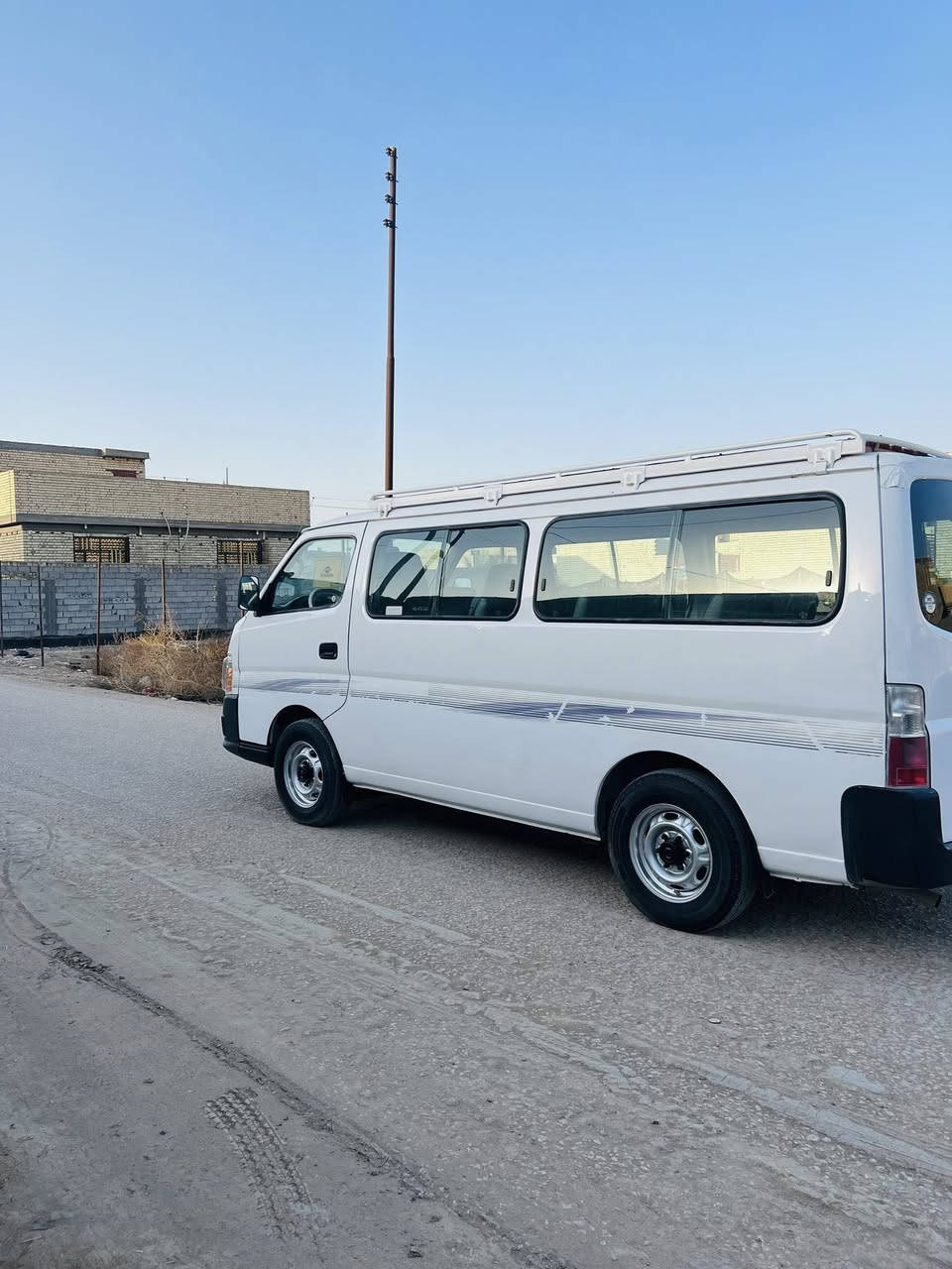 السلام عليكم
نيسان موديل 2010 رقم نكليزي بغداد سنويه لل2030 وبسمي سياره مكفوله كفاله عامه من الصبغ والضربه مكينه وكير وكسن مكفولات دوشمه عامه جديده تخم تاير جديد سياره ما بيه كل نقص السعر ////.  132 /// وبيه مجال مكاني مسيب 
رقمي ***********
