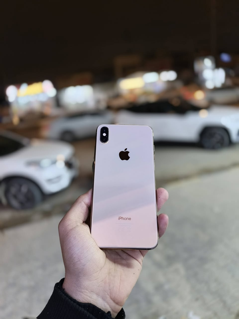 ايفون XS Max
ايفون اكس ماكس
ذاكره ٢٥٦ 
بطاريه ٨٧ 
فيس ايدي متوقف 
السعر ١٨٥ وبي مجال حك جيه
***********
