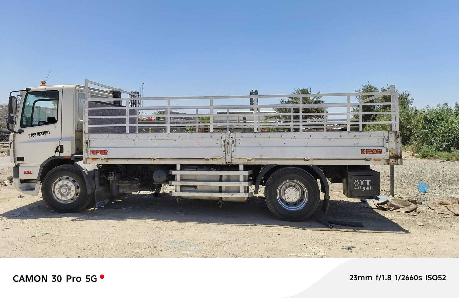 السلام عليكم سياره داف موديل 2000 السياره بالاصل دنكر ماء ثقيل بيها وكاله مطلقه باسمي حق التحويل  سعر السياره 95 وبيها مجال المكان بغداد الغزاليه تفاصيل على رقم الهاتف ***********
