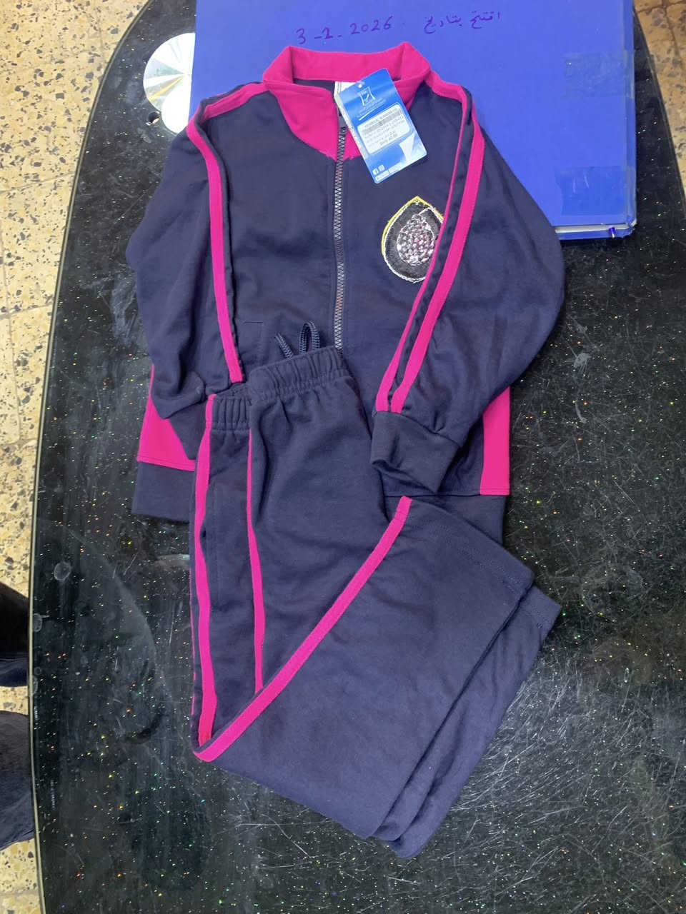 ✨ عرض تصفية مميز لتراكسوتات ولادية وبناتية (٦–١٦ سنة) ✨
تشكيلة أنيقة وعملية من التراكسوتات كما موضّح في الصور 👕🧢

موديلات عصرية بخامات مريحة، مناسبة للمدرسة، الرياضة، والاستخدام اليومي.

🔹 الأعمار المتوفرة: من ٦ سنوات إلى ١٦ سنة

🔹 عدد القطع الكلي: ٨٧ قطعة

العدد الكلي للكمية كاملة: ٤٥٠,٠٠٠ دينار عراقي فقط

📦 ملاحظة مهمة:

البيع شروة كاملة فقط (لا يوجد بيع بالمفرد).

✔️

للاستفسار والحجز يرجى التواصل على الخاص.


**إذا كنت صاحب هذا الإعلان وتريد حذفه لأي سبب، رجاءا أرسل رسالة إلى الدعم الفني**