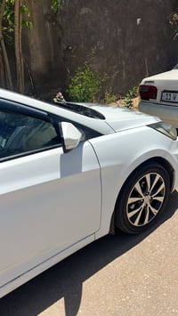 اكسنت • ٢٠١٤ • فتحه سقف