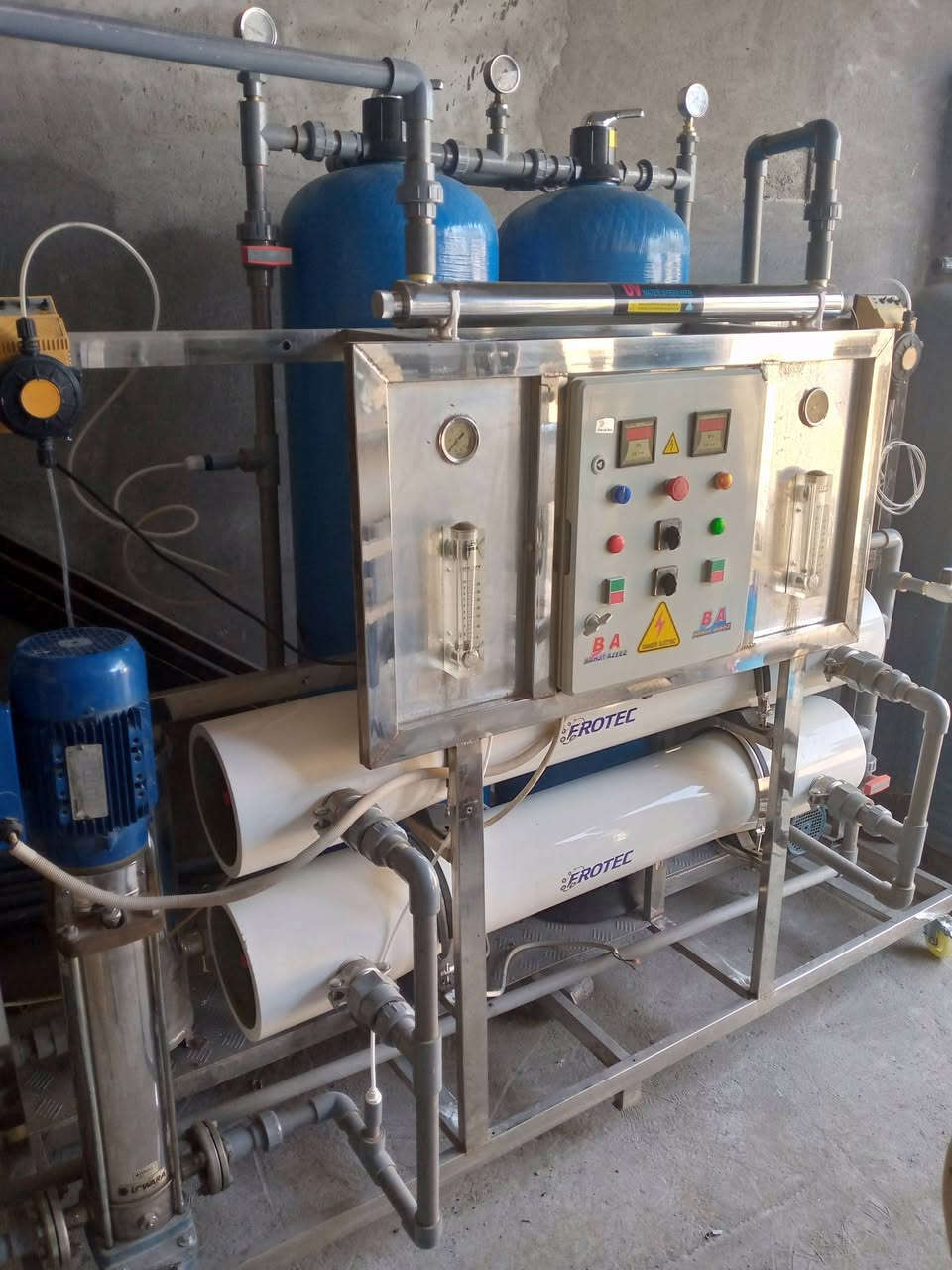 سلام عليكم
محطة اثنين متر الفين لتر بساعة
شاصي سل ستيل 
مضخات ايطاليه لوار
المحطة بدون ملحقات 
السعر / 2 مليون و400 
العنوان بغداد المعامل 
الرقم/*********** متواجد واتساب
