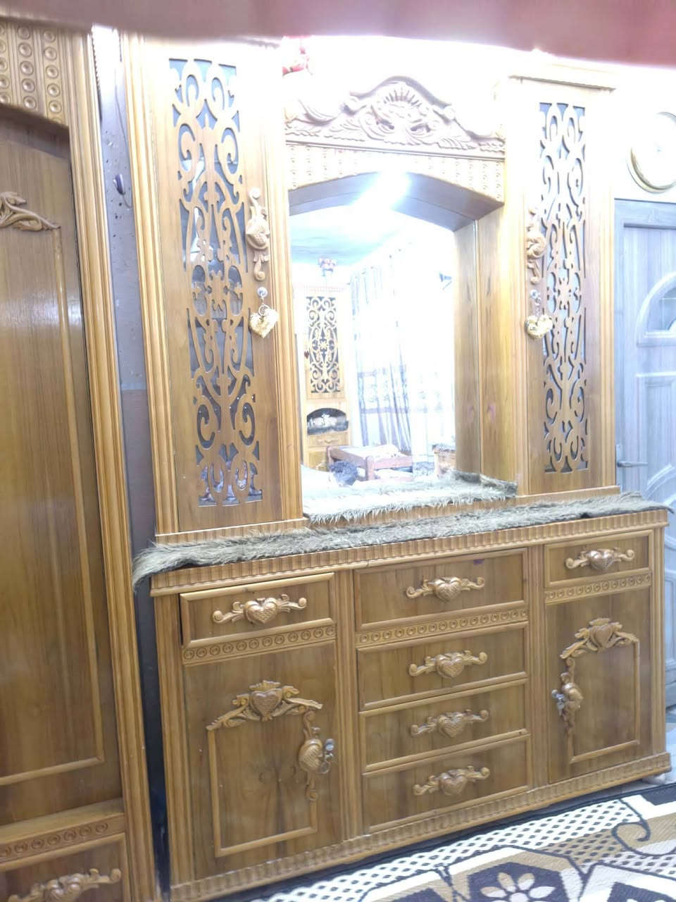 غرفة ثقيلة جدا توصا خشب احسن ماموجود بمليون واذا احد يريد بس ملاحق بدون قنصور هم ابيع


**إذا كنت صاحب هذا الإعلان وتريد حذفه لأي سبب، رجاءا أرسل رسالة إلى الدعم الفني**