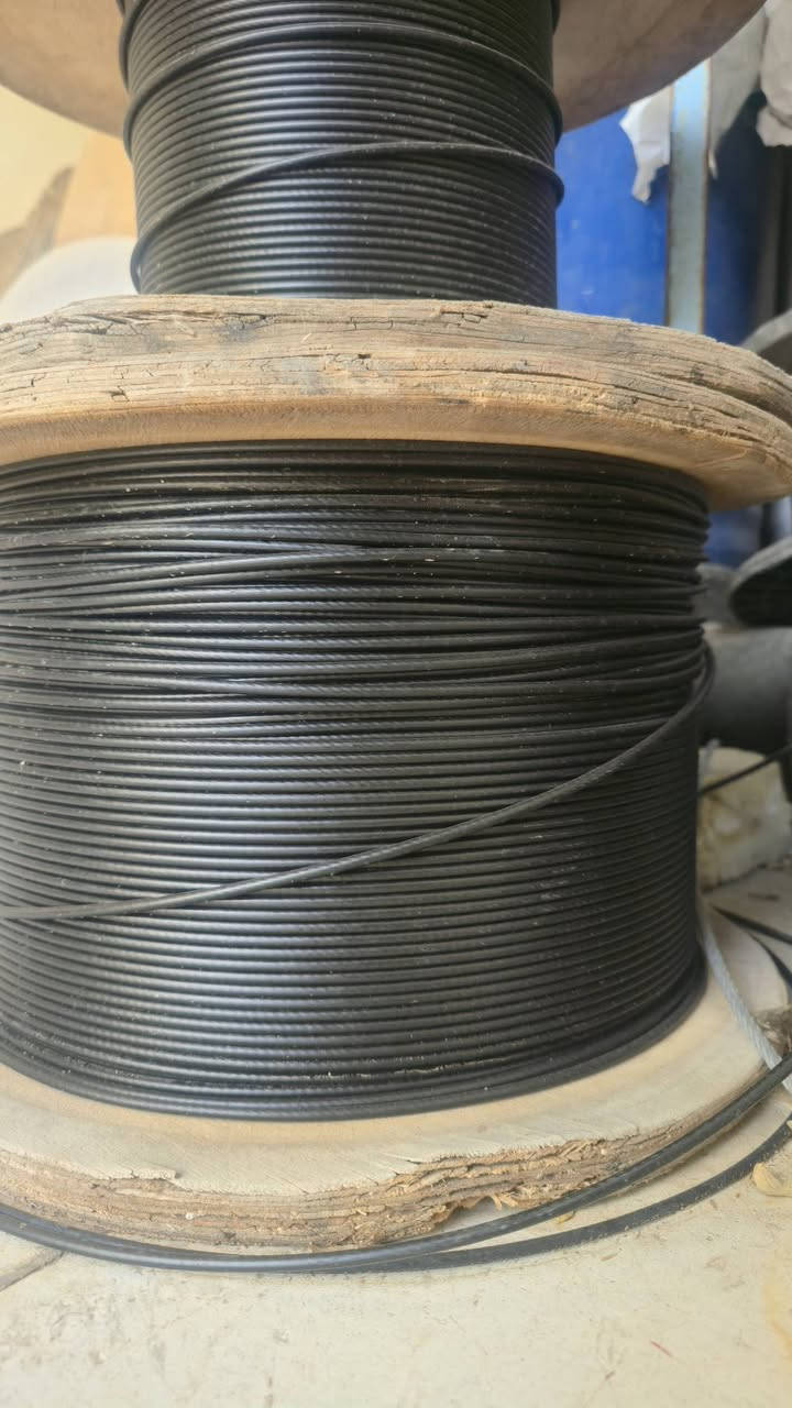 متوفر أسلاك اجهزه أصلي ضمان
***********
