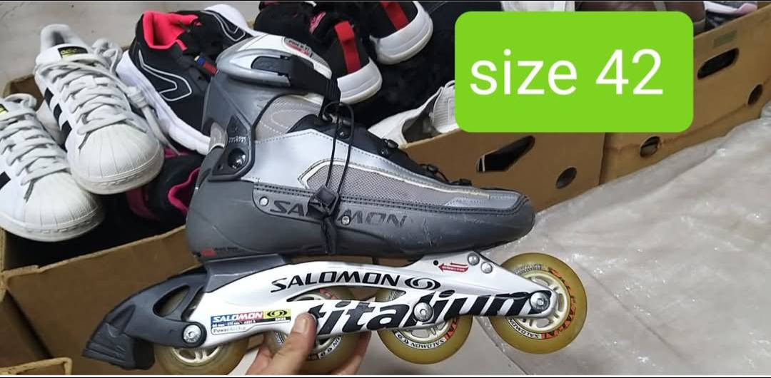 السلام عليكم
اسكيتات 

باله أصلي 

يوجد توصيل  كل صوره بيه حجم السكيت 

الاتصال ***********
