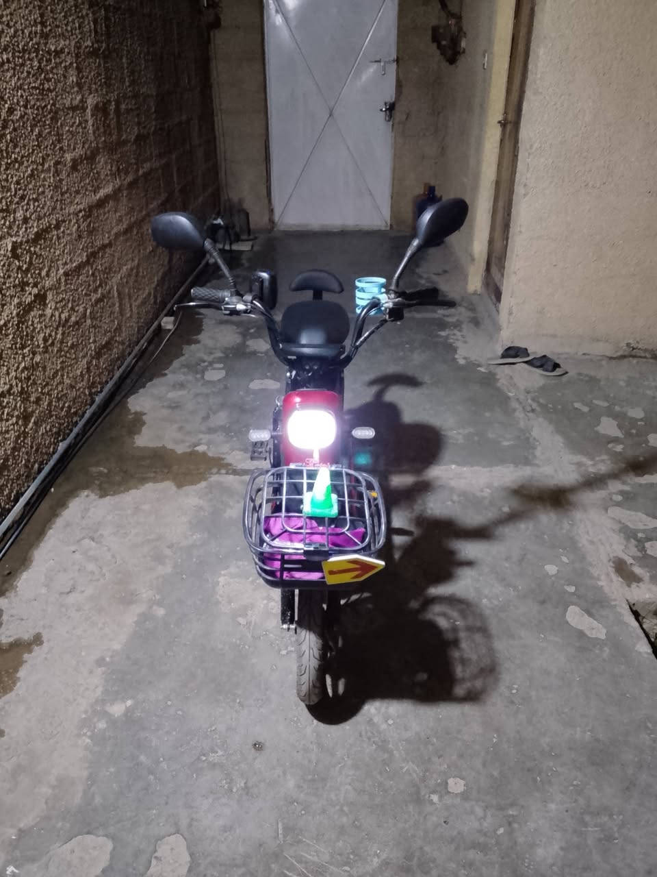 السلام عليكم حبايب من رخصة الادمن دراجه حجم 14شحن للبيع جديدة مبدلة بطاريات عدد2فقط دراجه نظيفه السعر 300الف وبيهة مجال للاستفسار ع الرقم *********** مكان بغداد
