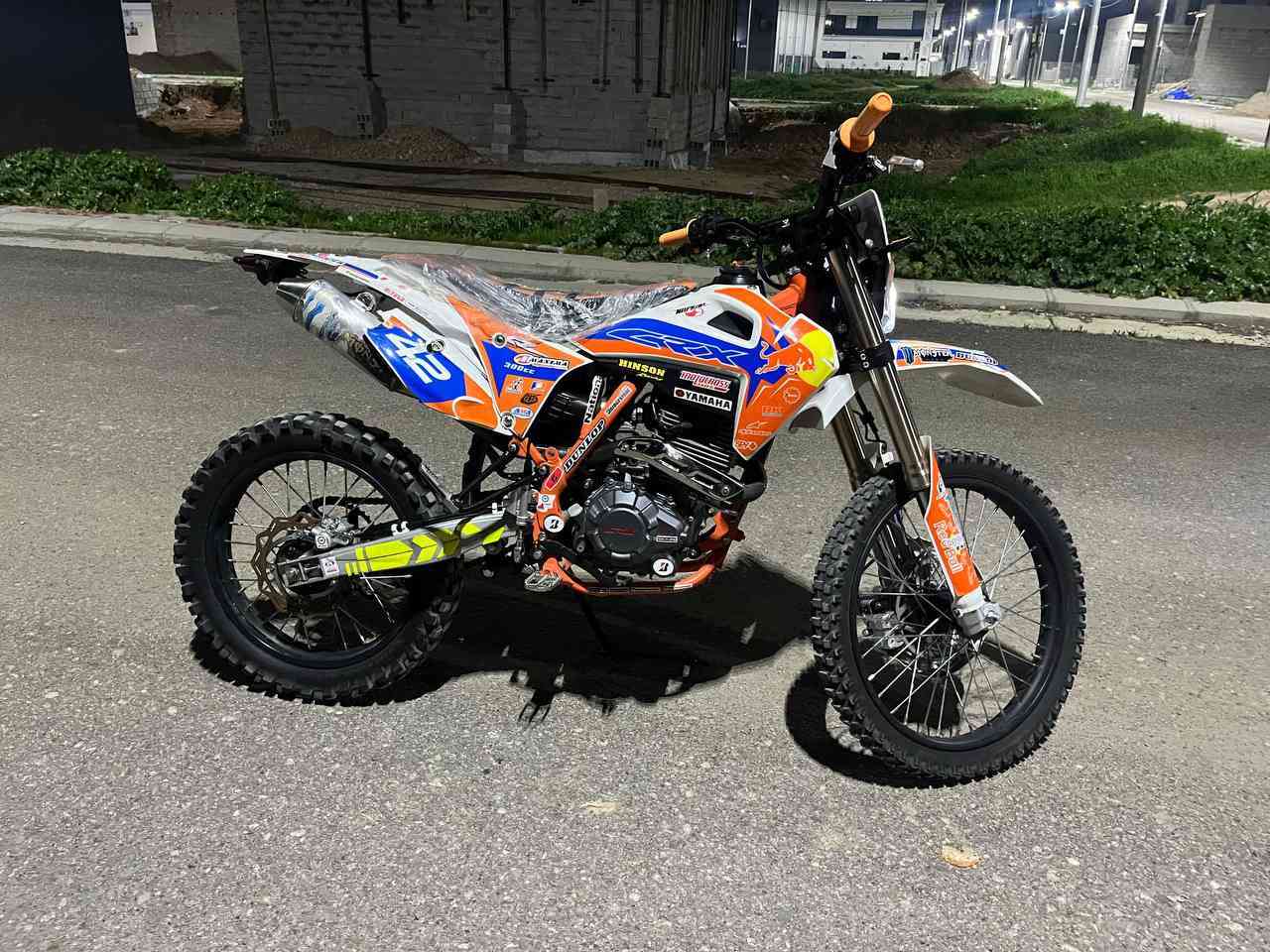 سلام عليكم لبيع قفاز crx محرك 300 موديل 2024 سعر 950 مكاني خانقين رقم ***********
