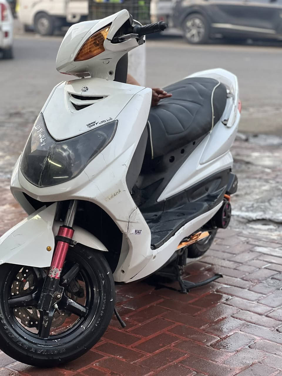 السلام عليكم سكنس نوزل خطين للبيع او مراوس حسب القناعة دراجة مزودة كلها بيها سكليتر رياضي NCY مازده عمل كلها رياضي صدر رياضي DY فج رياضي فرندو 
وملقط رياضي صالنصة رياضي كلجات رياضي wf ستاند خلفي رياضي نوزل 8زروف رياضي اصلي جويتر جبير رياضي بوشتها قوية ممعروفة بانزين محسن دهن امزويل كور رياضي بلادي جبير كشن رياضي وبيها بعد هواي غراض  سعرها 850 وبيها مجال لشراي مكانيّ الأعظمية رقم ***********
