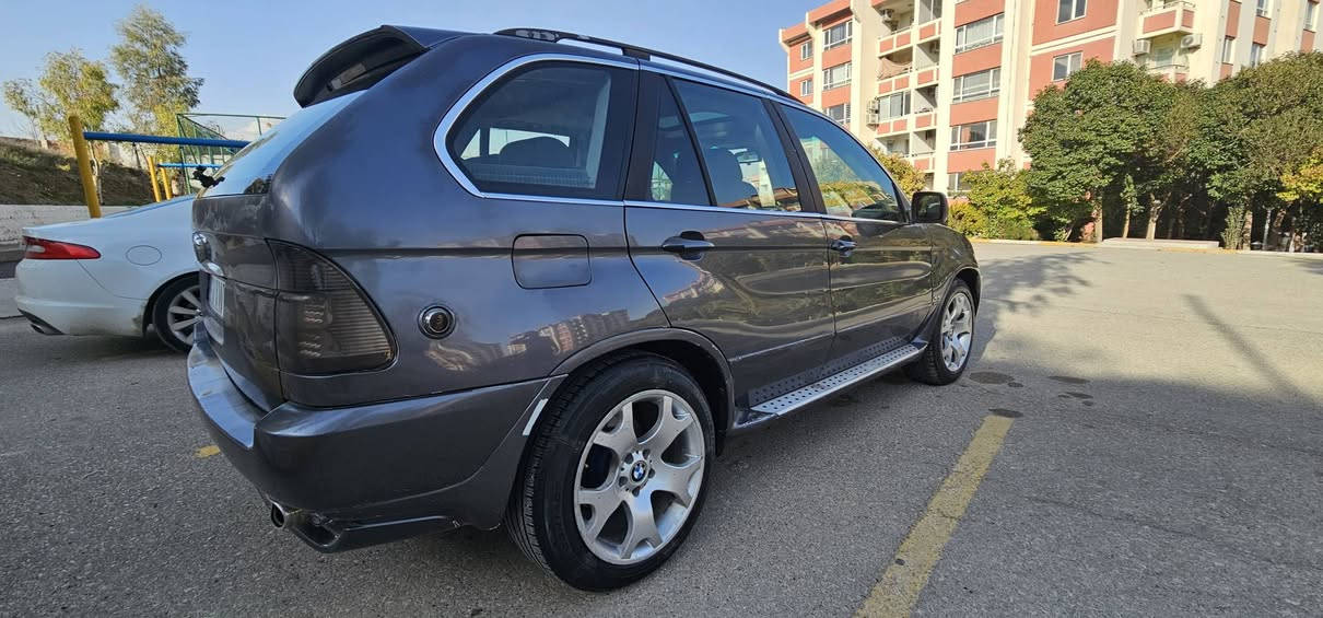 bmw x5 v8 4.4 
٣٦ وەرەقە و مەجالێکی زۆر کەم
سلاید 
کوشن جلد و کارەبا و هیتەر و خەزن
دەبڵ ئەکسل بە شەرت 
دەبڵ گێڕ 
مەکینە و گێڕ بە شەرتی ١٠ فیتەر 
کامل جاهیزە 
بێ نوقسانی بێ تەقەو ڕەقە 
*********** السليمانية, العراق
