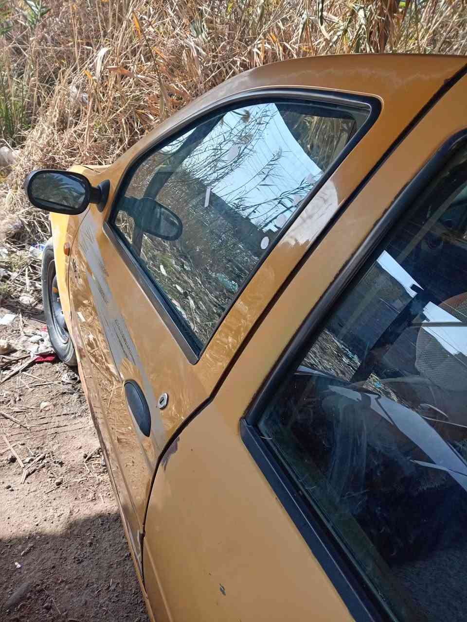 رينو لوكان موديل 2010 باسمي والسنويه 2026رقم واسط مشروع وطني بيه ضربه بلباب الخلفي سمكره جديده بدون صبغ سياره جاهزه دواخل حلوه مكان السياره موجوده بلكوت معروضة ٢٥ وبيه مجال حك الجيه مستعجل على بيعه الاتصال واتساب أو على الرقم ***********
