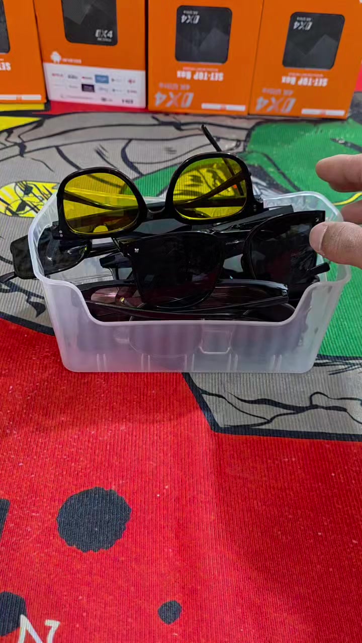 نضارات  10 قطع
15 الف معه توصيل
‏عزيزي المشهد اشترك في للصفحه 
‏حته تحصل على ماهوه جديد
او شارك الصفحه  حته يستفات الجميع
امزون دجله التسوق
اولاين فقط 
‏يتوفر لدينا توصيل كافه المحافظات 
وتساب ***********
