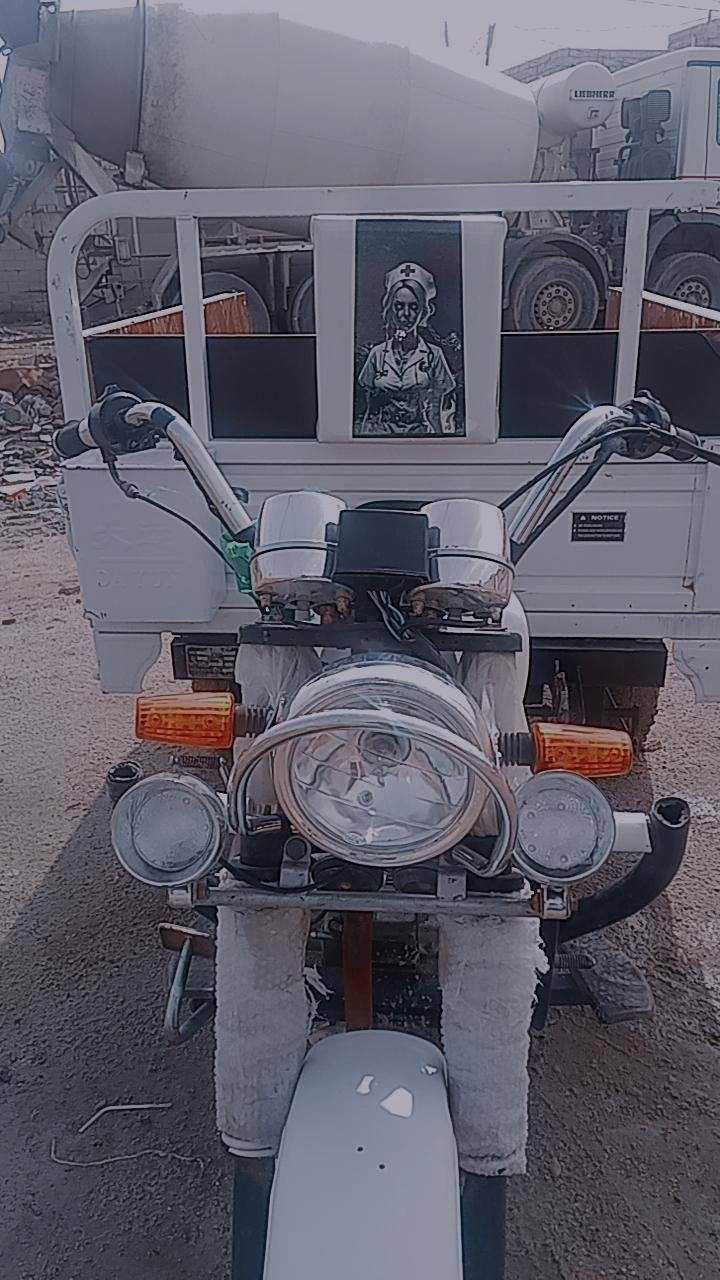 سلام عليكم اخوان ستوته مودين 18 ستوته اوراق كمله ستوته نضيفه شري
كهربائي شغله كلهه شراي يتصل عليه ونه خادم***********
