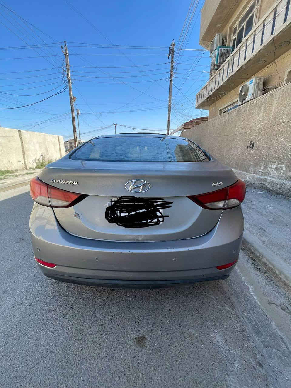 السلام عليكم 
النترا 2016 خليجي محرك 2000 دوش
فول عدا البصمه GLS 
سلايد روف 
مري كهرباء +اشاير
كشافات لد عدسه 
تحكم ستيرن شاشة اعطال 
مثبت سرعه 
مانع انزلاق 
تبريد قطعتين
ثلاجه 
بيها باب مبدل عكس السايق فقط والباقي موضح بالصور بس صبغ يرادلها 
أبيع على وضعها وانت تكملها يرادلها ترتيبات 
السعر 93 للاستفسار الاتصال على الرقم *********** بغداد, العراق
