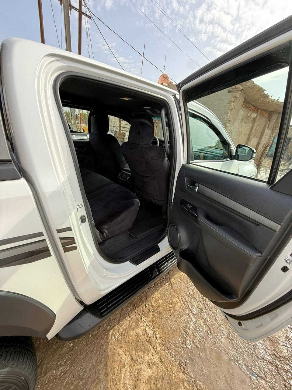 السلام عليكم هايلوكس ادفنجر موديل 2025 سعودي
ماشية 14 الف فقط رقم سليمانية بأسمي شخصياً
كفاله عاااامة
رادارت
كامرات 
حساسات
منفاخ
دوشمة
السعر /465
‏‪***********‬‏
ذي قار/ قلعة سكر
غير متواجد ع النت
