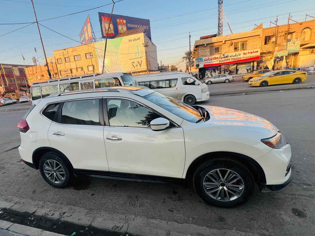 السلام عليكم
نيسان روج 2019 
فول مواصفات ١/١ VIP
Sv
حادثها جاملغ
السعر
155 ورقة وبي مجال 
مكاني بغداد الدورة 
*********** بغداد, العراق
