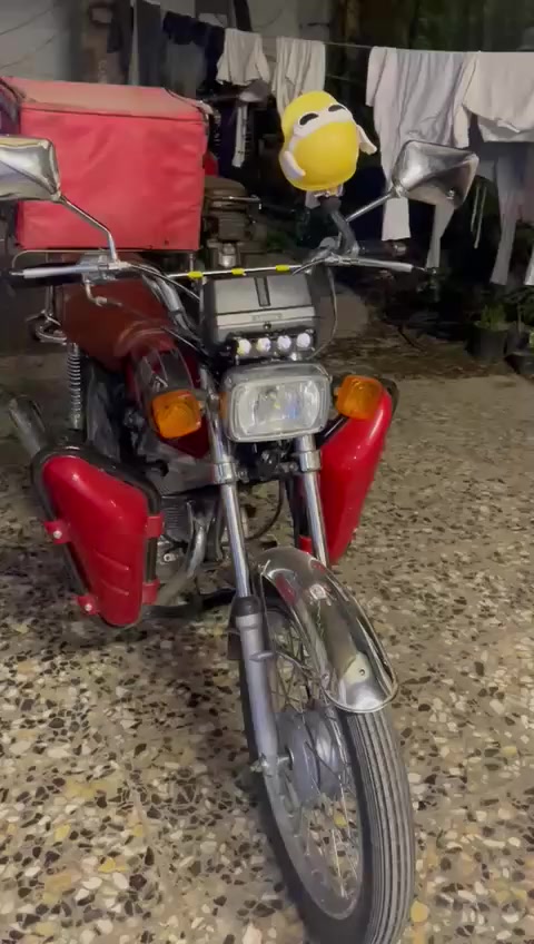 سلام عليكم دراجه سونك نامه جديده 24 طالعه بل 25 دراجه اخت زيرو دراجه شاير غراضه كله جدد دراجه كامله كفاله عامه مال شغل جبته عود اشتغل بيه وماشتغلت  سعره 650وبيه مجال شي قليل منفيس موجود هاذ رقمي وبلخدمه*********** مكان جادريه
