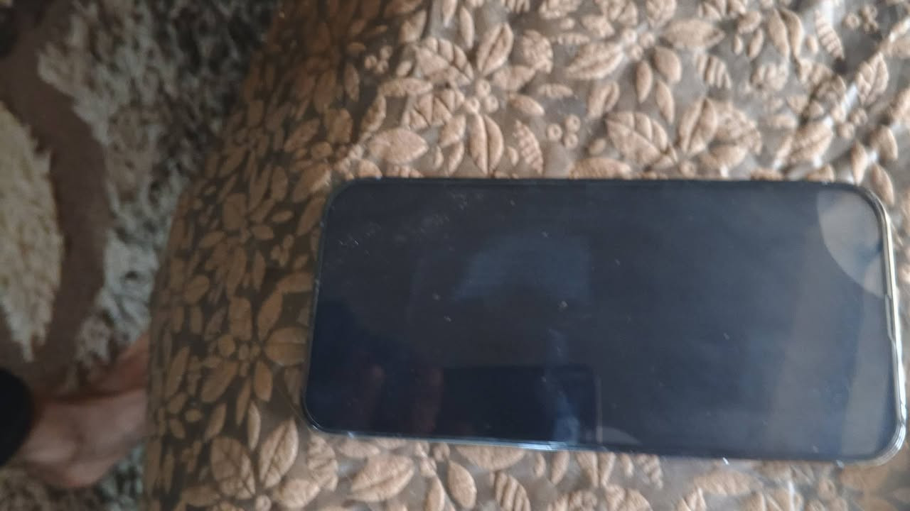 ايفون 13 برو ماكس ذاكرة 256 مبدل شاشة اصلية من ابل بطارية 79 بلادية سعر 575 عنوان كربلاء ***********
